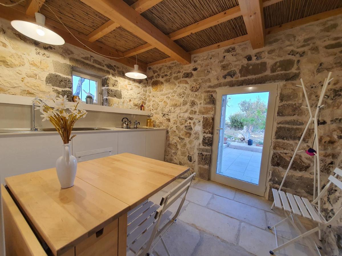 La Nicchia-trullo Apartment *